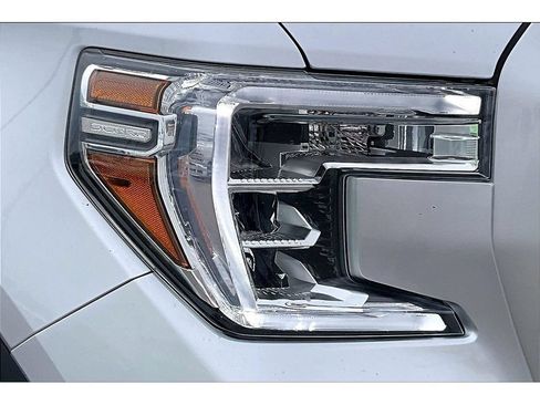 Used 2021 GMC Sierra 1500 Elevation w/ Driver Alert Package I AWD/4WD image 33