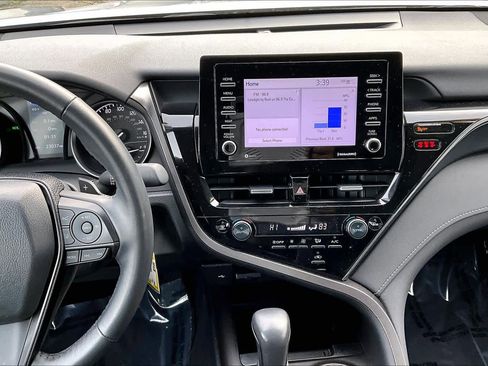 Certified 2024 Toyota Camry SE image 6