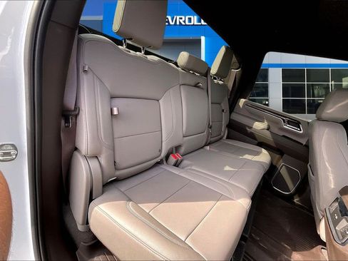 Used 2024 Chevrolet Silverado 2500 LTZ w/ LTZ Convenience Package image 26