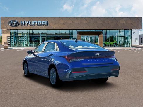 New 2026 Hyundai Elantra SEL Sport Premium FWD image 5