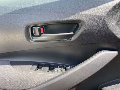 Used 2025 Toyota Corolla LE FWD image 14