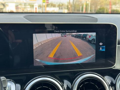 Used 2021 Mercedes-Benz GLB 250 4MATIC image 58