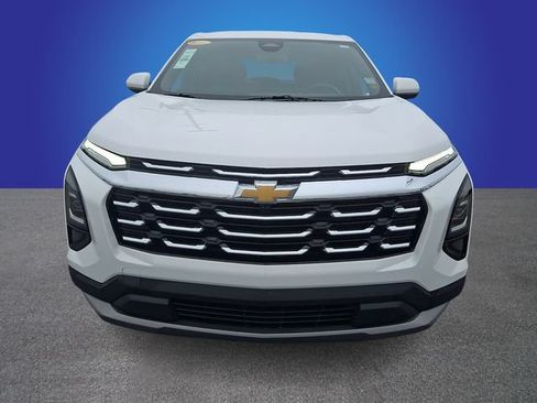 Used 2025 Chevrolet Equinox LT FWD image 2