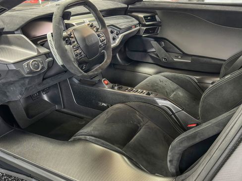 Used 2020 Ford GT Carbon Series image 37