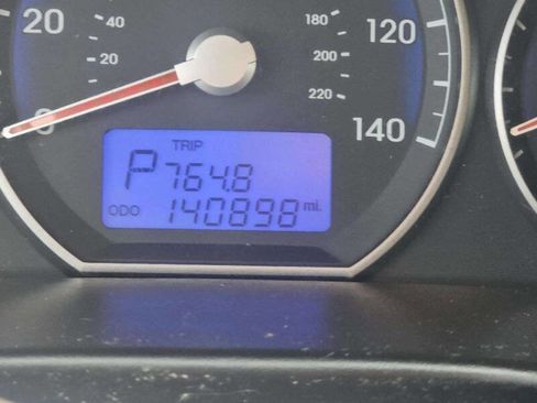 Used 2012 Hyundai Santa Fe Limited AWD/4WD image 10