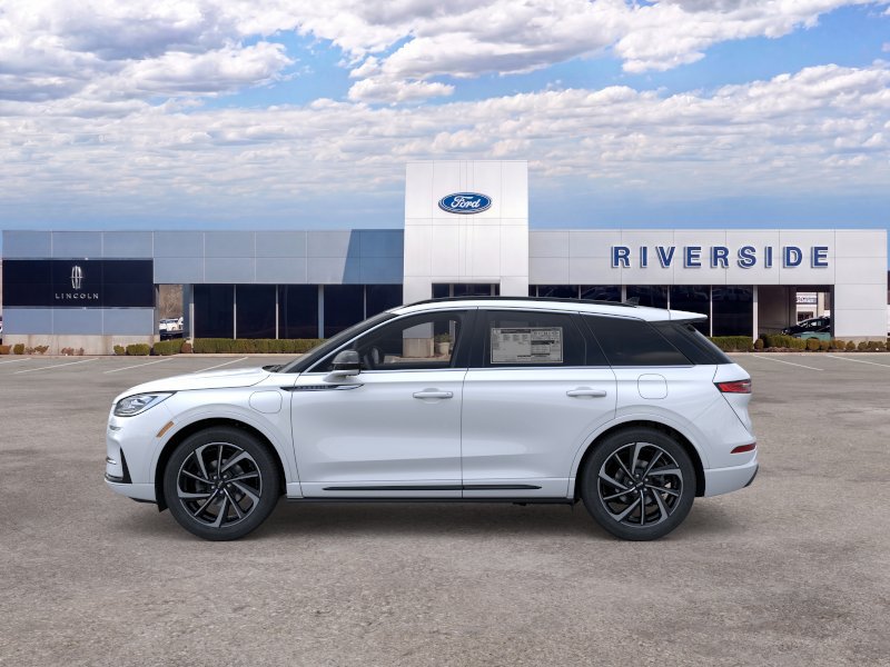 New 2025 Lincoln Corsair Grand Touring w/ Equipment Group 301A AWD/4WD image 3