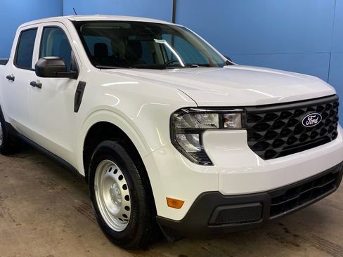 New 2025 Ford Maverick XL image 1