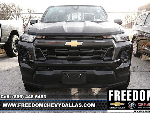 Used 2024 Chevrolet Colorado LT w/ LT Convenience Package II image 3