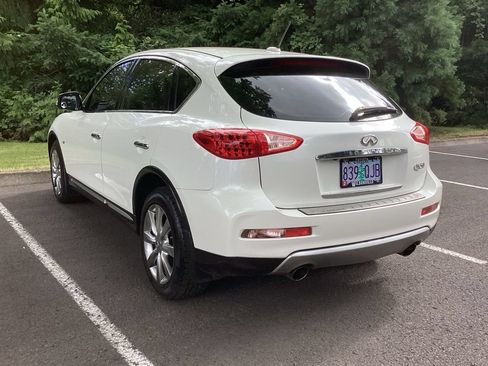 Used 2016 INFINITI QX50 AWD image 11