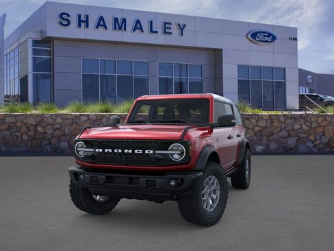 New 2025 Ford Bronco Badlands image 2