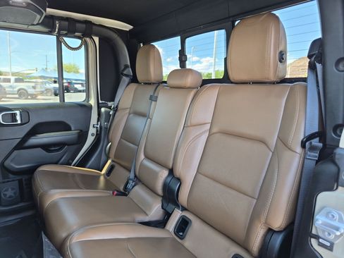 Used 2020 Jeep Gladiator Rubicon AWD/4WD image 27