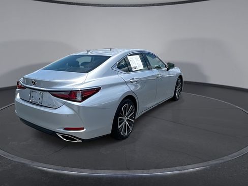 Used 2025 Lexus ES 350 w/ Premium Package FWD image 11