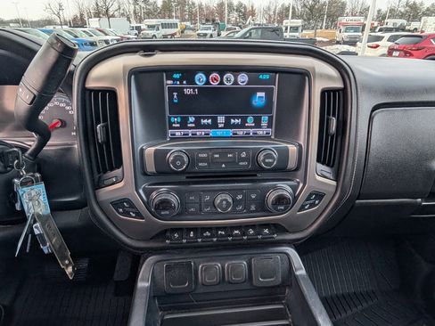 Used 2018 GMC Sierra 1500 Denali w/ Denali Ultimate Package image 17