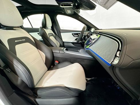 New 2026 Mercedes-Benz E 53 AMG e 4MATIC Sedan image 26