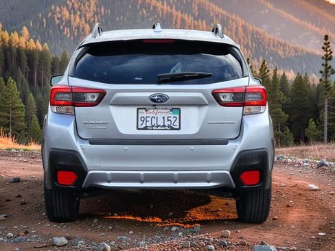 Certified 2023 Subaru Crosstrek 2.5i Limited w/ Moonroof Package AWD/4WD image 6