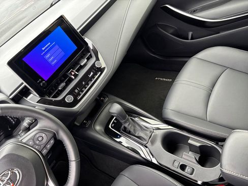 Used 2023 Toyota Corolla XLE image 21