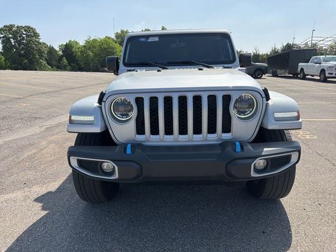 Used 2023 Jeep Wrangler Unlimited Sahara w/ Cold Weather Group AWD/4WD image 2