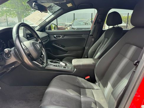 Used 2025 Honda Civic Sport image 9