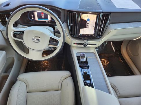 Used 2025 Volvo XC60 T8 Ultra w/ Protection Package Premier image 15