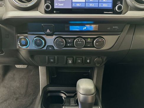 Certified 2023 Toyota Tacoma TRD Off-Road AWD/4WD image 15