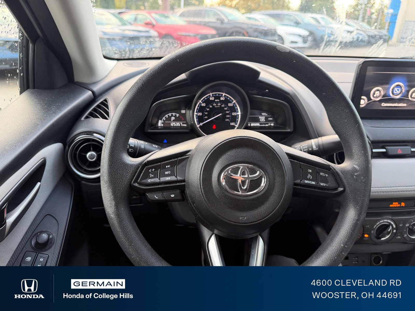 Used 2019 Toyota Yaris LE FWD image 17