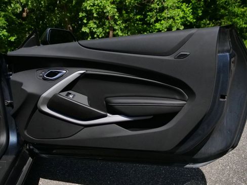Used 2022 Chevrolet Camaro LT RWD image 36