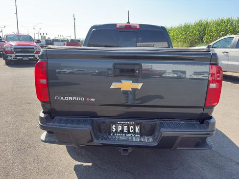 Used 2017 Chevrolet Colorado Z71 AWD/4WD image 4