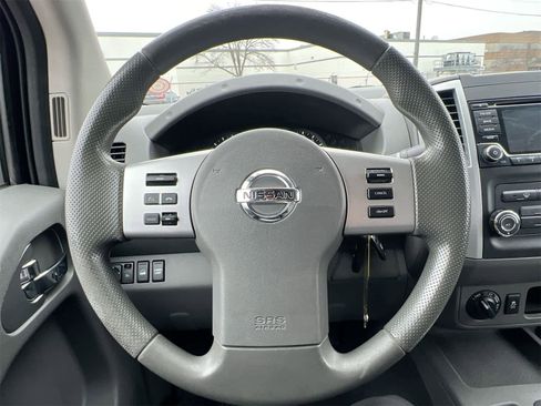 Used 2018 Nissan Frontier SV image 22
