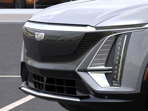 New 2026 Cadillac Lyriq Premium Luxury AWD/4WD image 37