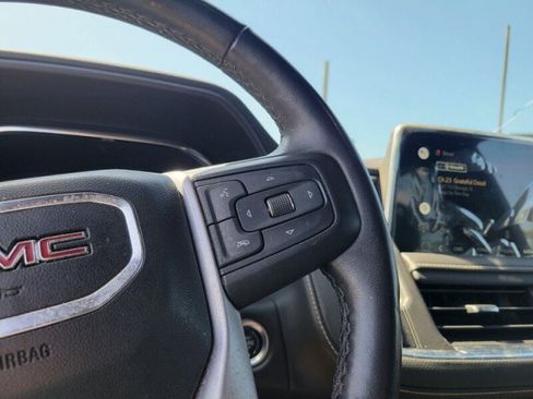 Used 2022 GMC Yukon XL SLT w/ SLT Luxury Package AWD/4WD image 12