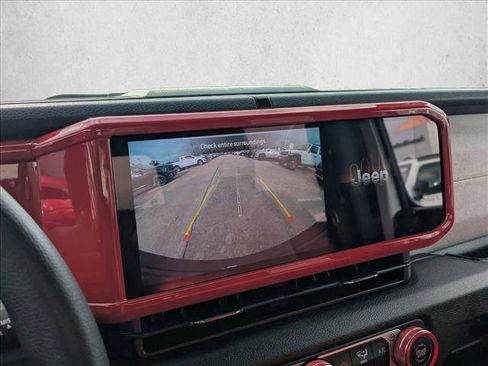 Used 2025 Jeep Wrangler Sport AWD/4WD image 13