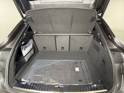 New 2025 Porsche Cayenne Coupe image 17