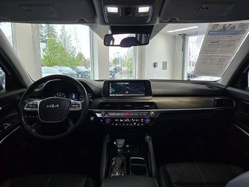 Used 2022 Kia Telluride EX w/ EX Premium Package image 25