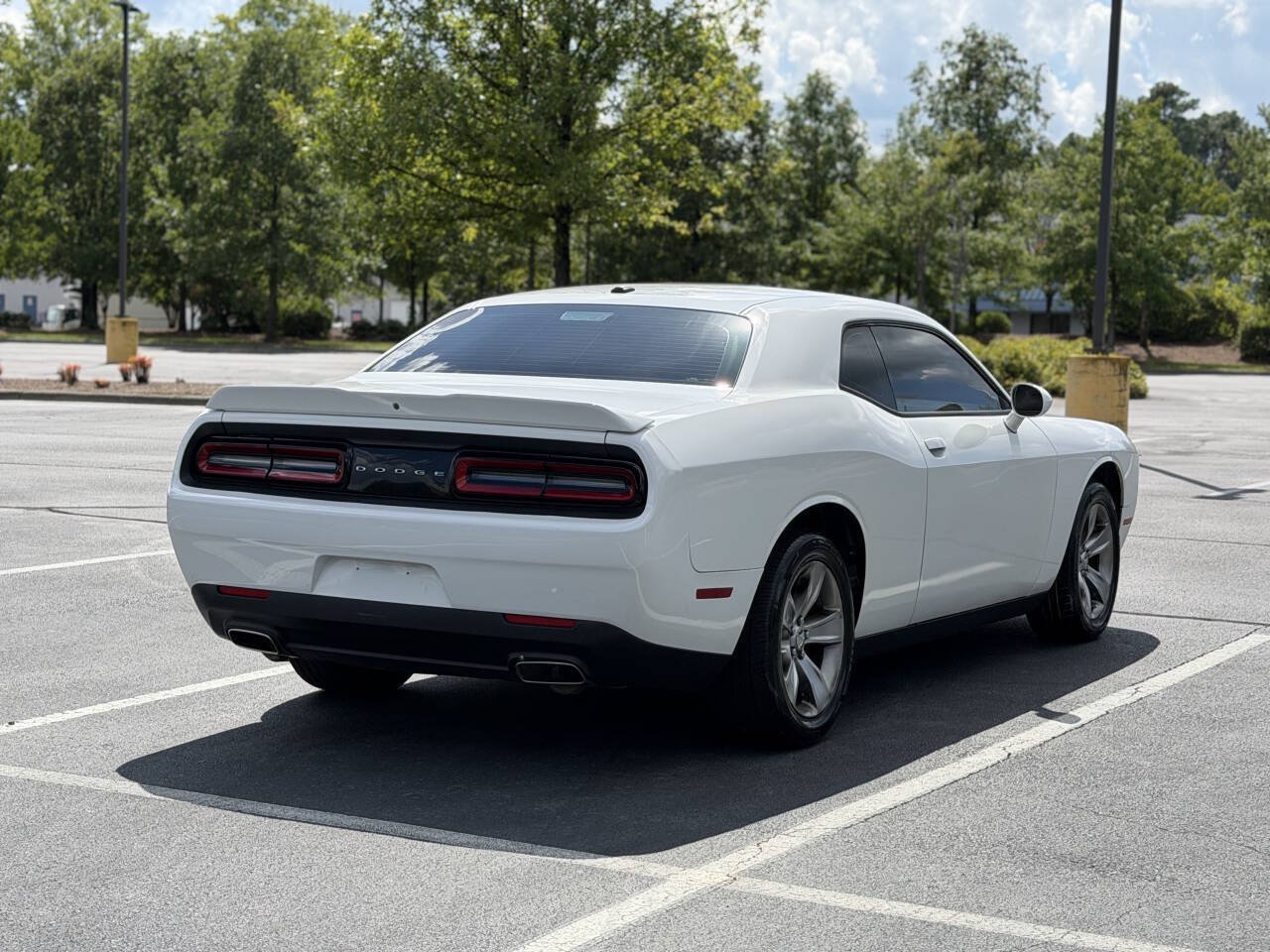 Used 2019 Dodge Challenger SXT RWD image 6