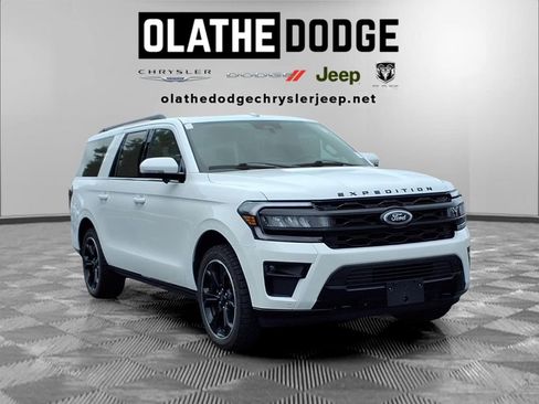 Used 2023 Ford Expedition Max Limited AWD/4WD image 32