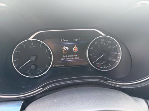 Used 2021 Nissan Maxima SR w/ Sport Mat Group image 13