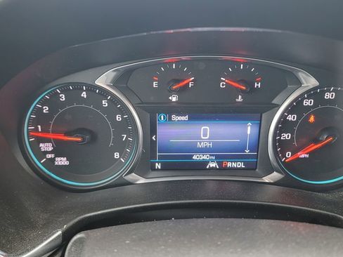 Used 2020 Chevrolet Equinox LT w/ Driver Convenience Package FWD image 9