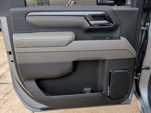 New 2026 Chevrolet Silverado 2500 ZR2 AWD/4WD image 36