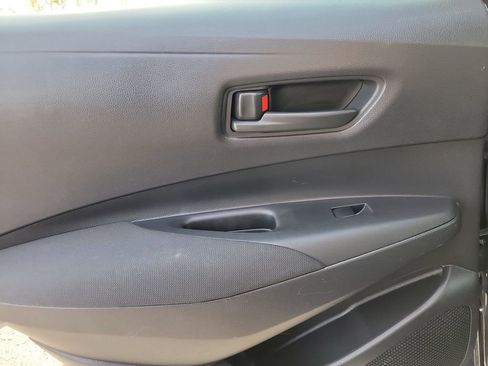 Used 2025 Toyota Corolla LE image 8