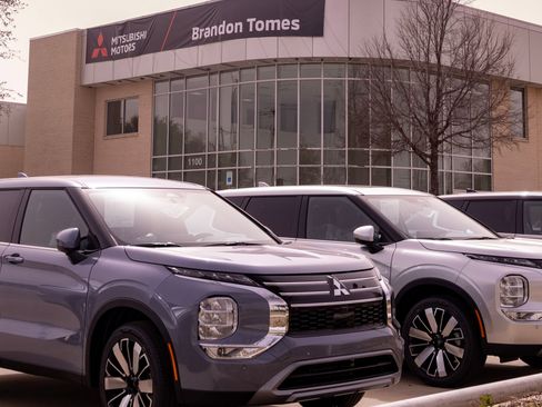 New 2026 Mitsubishi Outlander SEL image 33