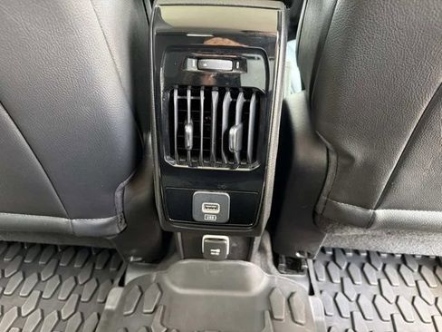 Used 2022 Jeep Compass Latitude FWD image 20