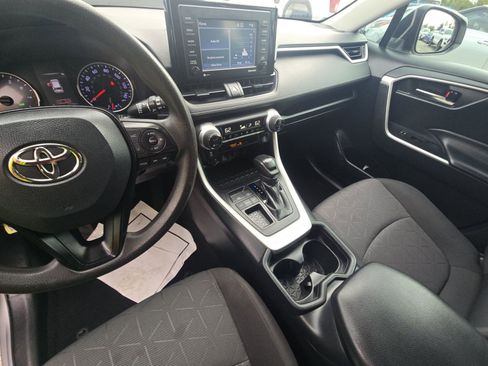 Used 2020 Toyota RAV4 XLE image 11