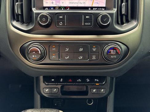 Used 2021 Chevrolet Colorado Z71 RWD image 19