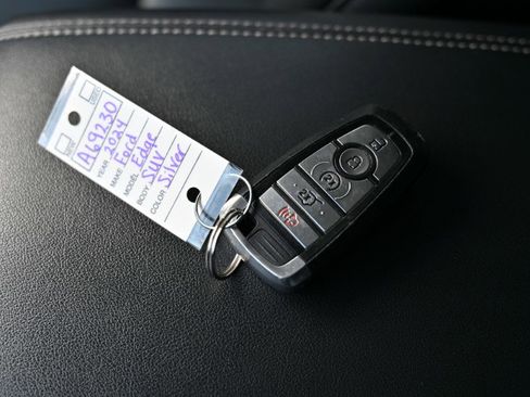 Used 2024 Ford Edge Titanium image 32