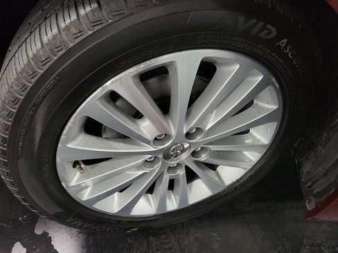 Used 2013 Toyota Avalon XLE Touring FWD image 10