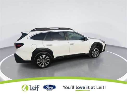 Used 2025 Subaru Outback Limited image 12
