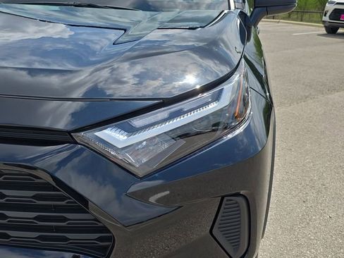 Used 2025 Toyota RAV4 LE image 31