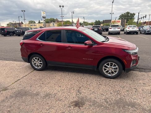 Used 2024 Chevrolet Equinox LT image 6
