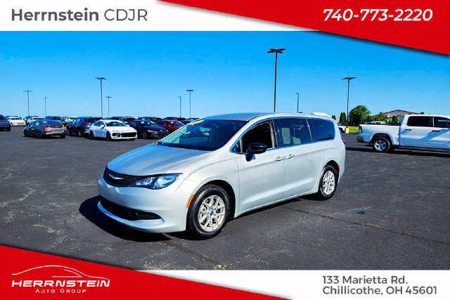 Used 2024 Chrysler Voyager LX FWD image 3