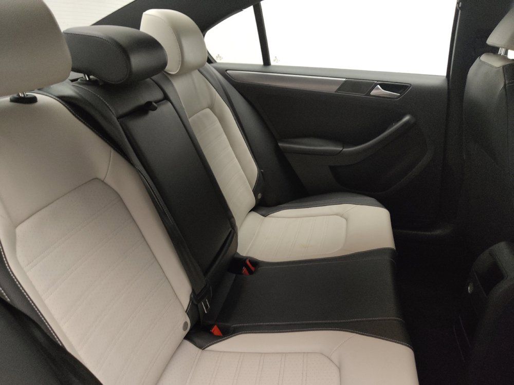 Used 2016 Volkswagen Jetta Sport FWD image 19